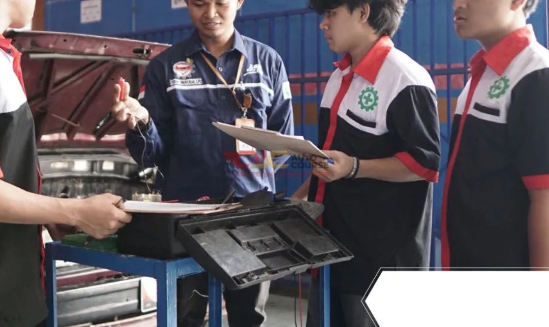 Peran Ekstrakurikuler dan Kegiatan Praktik dalam Meningkatkan Keterampilan Siswa SMK